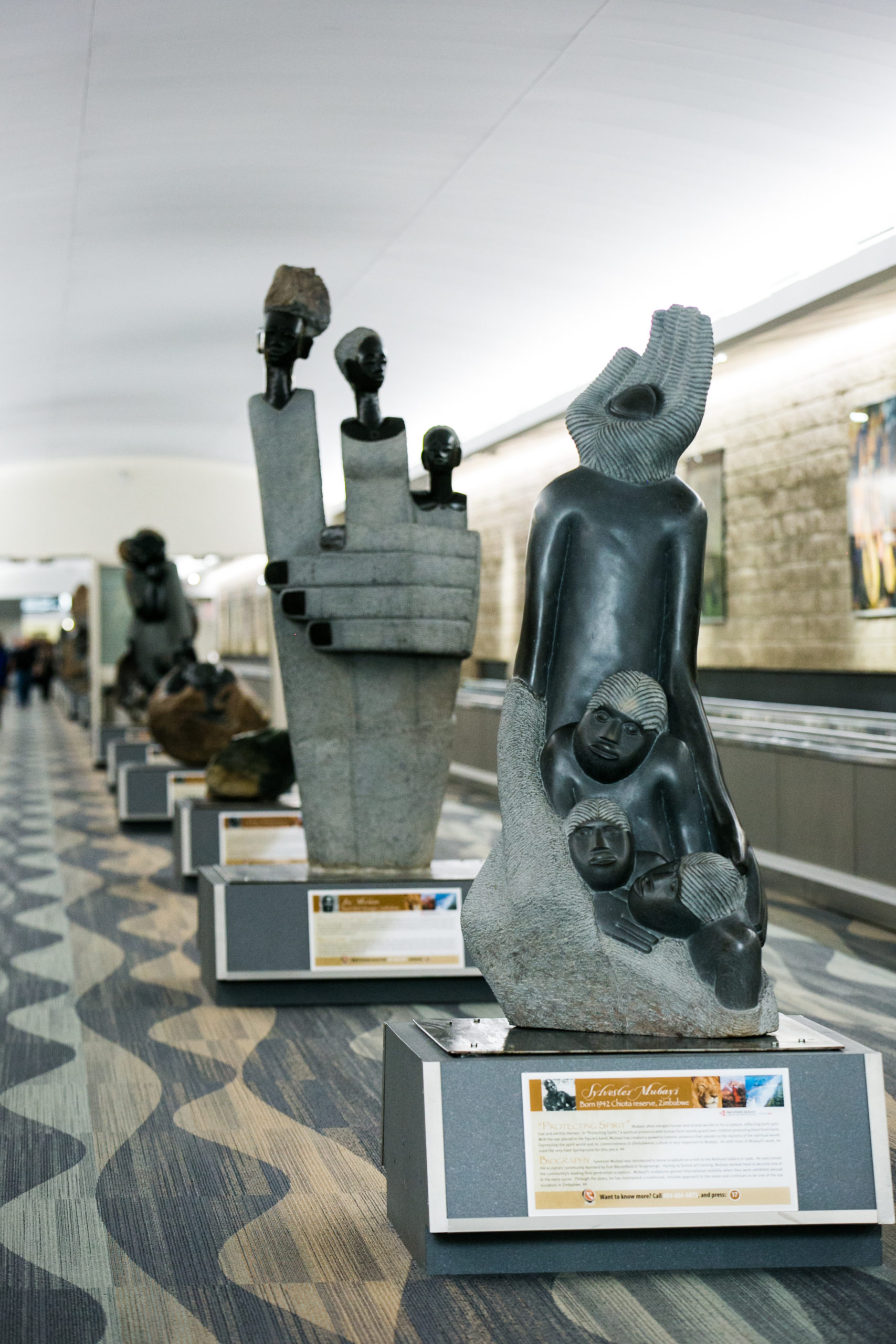 Zimbabwe: A Tradition in Stone, by Various Artists